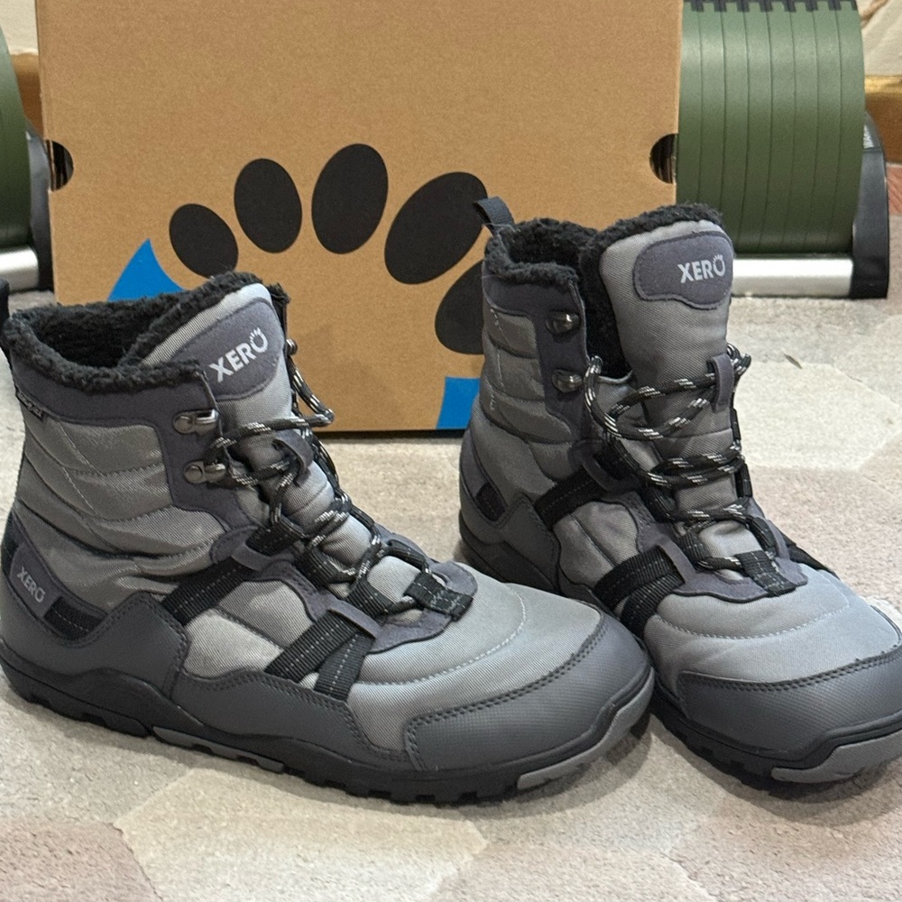 Xero Men's Gray Snow Boots